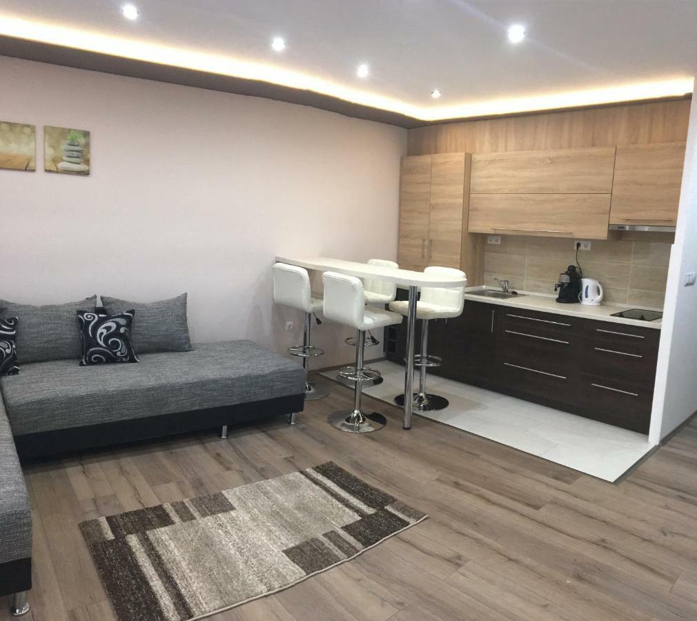 F&M Apartman Έγκερ Εξωτερικό φωτογραφία
