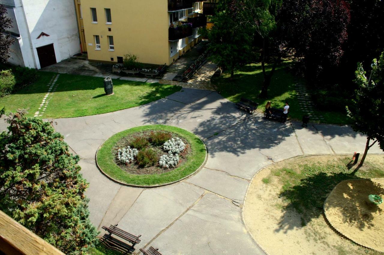 F&M Apartman Έγκερ Εξωτερικό φωτογραφία